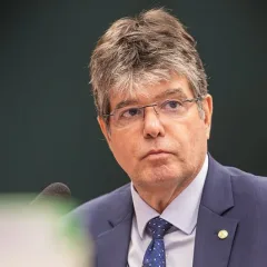 Ruy assume relatoria de projeto que proíbe testes de cosméticos em animais e articula votação no plenário da Câmara