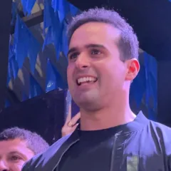 Lucas Ribeiro prestigia apresentação de quadrilha campeã em Campina Grande e destaca importância do Prêmio Paraíba Junina