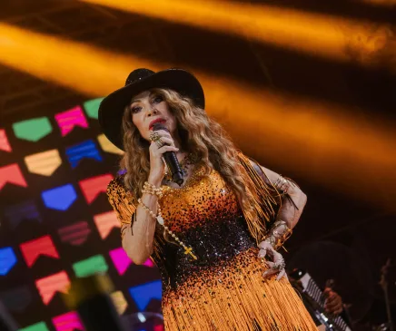 Cuité encerra programação do São João com Elba Ramalho e consagra-se como maior do Curimataú
