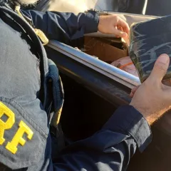 PRF apreende 45 kg de cocaína em caminhonete durante Operação Festejos Juninos na Paraíba