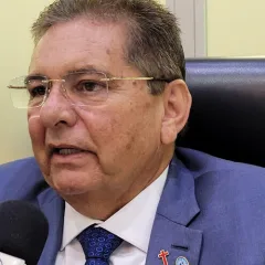Adriano Galdino lembra apoio de 14 anos ao PSB, cobra reconhecimento e se coloca como opção para o Governo