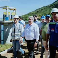 João Azevêdo e ministro Waldez Góes entregam recuperação de Barragem em Cajazeiras
