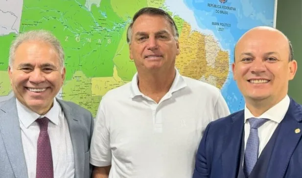 Ao lado de Bolsonaro, Queiroga lança Cabo Gilberto ao Senado e reforça palanque bolsonarista
