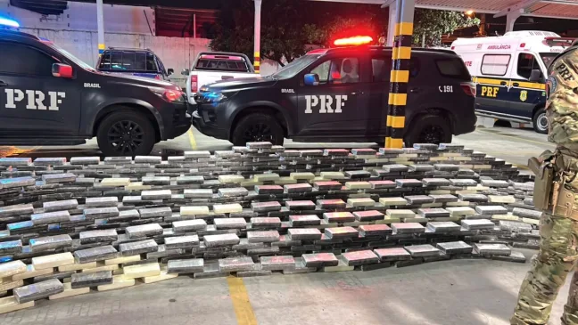 BR-101: PRF apreende mais de 1,3 Tonelada de Cocaína e prende homem em Alhandra