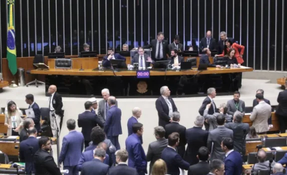 O Congresso dos ricos - Por Pedro Matias