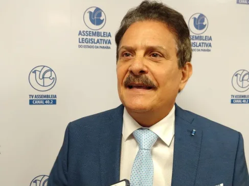 Tião diz ‘não’ a três partidos e articula nos bastidores vaga no TCE