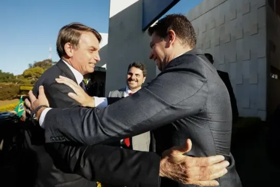 PF indicia Bolsonaro, Carlos Bolsonaro e Ramagem por suposto esquema de arapongagem na “Abin Paralela”