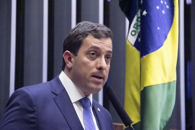 Comissão de Finanças aprova PL de Gervásio que garante jornada de 30 horas semanais para todos os assistentes sociais