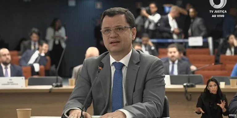 AO VIVO: Com Bolsonaro na fila, STF retoma interrogatórios de réus da trama golpista