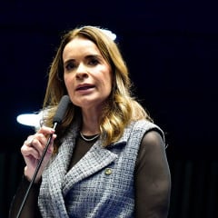 Daniella Ribeiro pode ser suplente ao Senado mesmo com filho na disputa ao Governo, diz ex-juiz do TRE-PB