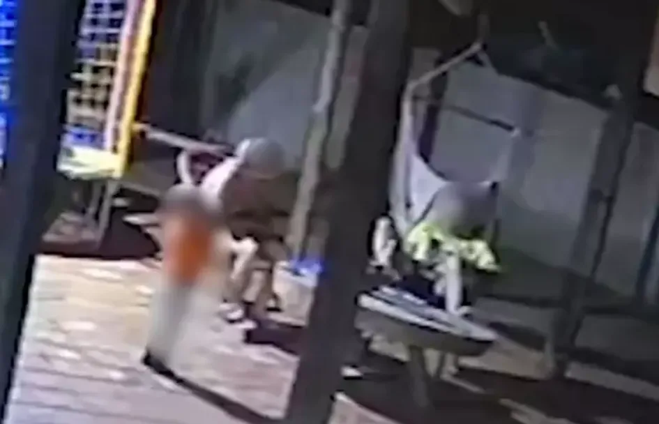 Pai de criança que matou mãe com tiro já foi preso por uso irregular de arma de fogo Pai de criança que matou mãe com tiro já foi preso por uso irregular de arma de fogo