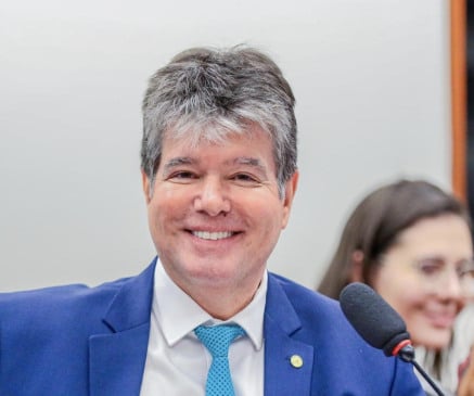 Ruy celebra efetivação da lei que garante suporte aos pacientes com microcefalia causada pela Zika: “Dignidade para mais de 1.500 famílias”