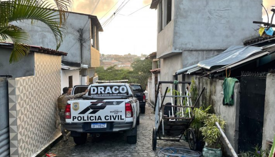 POLÍCIA NAS RUAS: Operação contra o tráfico de drogas cumpre mais de 70 mandados na Paraíba
