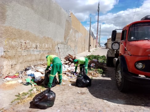 Seinfra intensifica ações de iluminação pública e limpeza urbana em diversos bairros de Patos