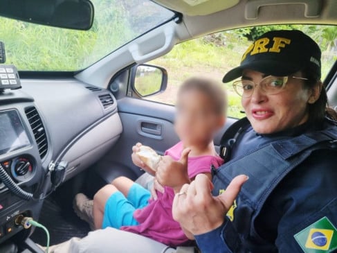 Criança de 4 anos foge de casa e é resgatada pela PRF ao tentar atravessar a BR-230