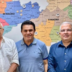 Deputado Wilson Santiago e prefeito de Pedras de Fogo, Ba Barros, discutem melhorias na saúde do município