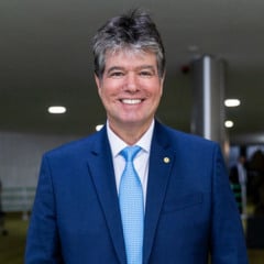 Ruy lidera avanços em saúde pública, bem-estar animal e inclusão social no primeiro semestre legislativo do Congresso