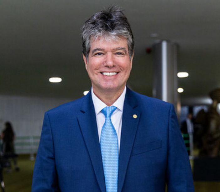 Ruy lidera avanços em saúde pública, bem-estar animal e inclusão social no primeiro semestre legislativo do Congresso