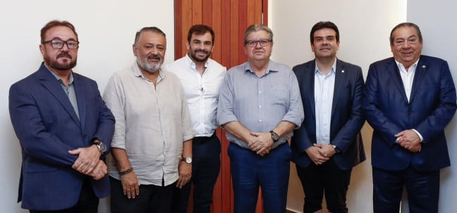 Virada Histórica: Prefeito Samuel Lacerda, ex-opositor, adere ao governador João Azevedo e fortalece candidatura ao Senado com apoio decisivo em Conceição