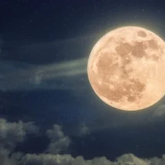 “Lua do Veado” vai brilhar no céu do Brasil nesta quinta-feira (10); entenda o fenômeno