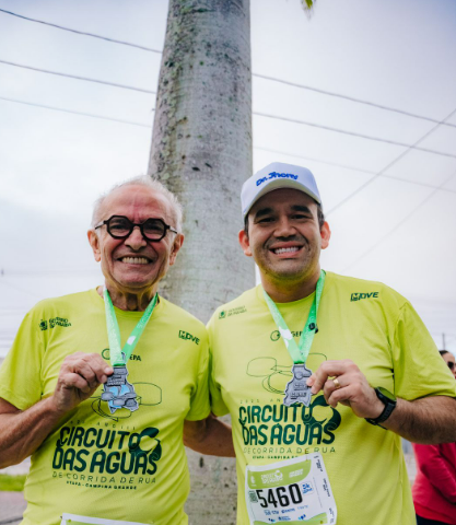 DE OLHO EM 2026: Cícero e Dr Jhony correm 5km e visitam feira da prata em Campina Grande