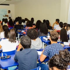 ELEGIS abre inscrições para cursos gratuitos de idiomas: inglês, espanhol e francês