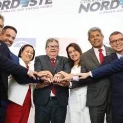 Governadores se reúnem com Lula e ministros para debater impactos das novas tarifas sobre produtos brasileiros; medidas emergenciais estão em estudo.