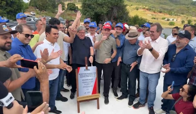 Em dia histórico, João Azevêdo entrega Estrada de Boqueirão em Cajazeiras