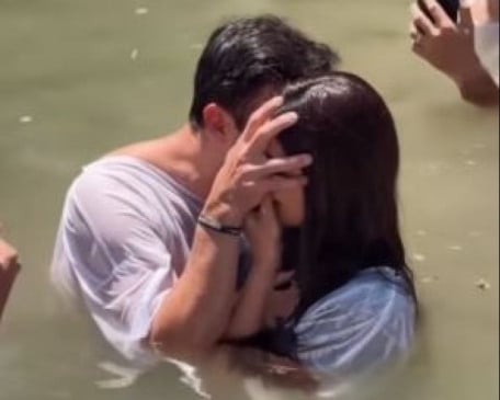 Pastor?! Pablo Marçal realiza batismos no Rio Jordão e gera polêmica nas redes sociais