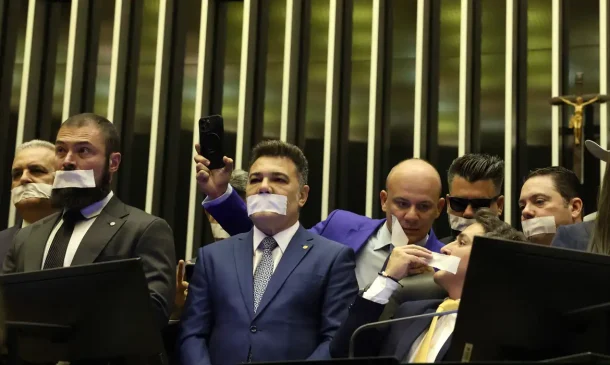 Congresso tem alta de reprovação e é visto por 78% como defensor dos próprios interesses, aponta Datafolha