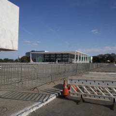 Julgamento de Bolsonaro: STF fará varredura em casas de ministros, e policiais que dormem no tribunal 