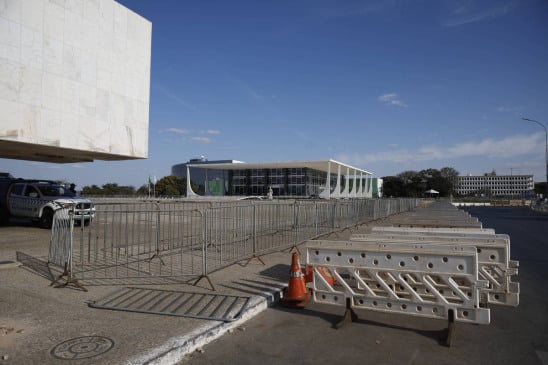 Julgamento de Bolsonaro: STF fará varredura em casas de ministros, e policiais que dormem no tribunal 