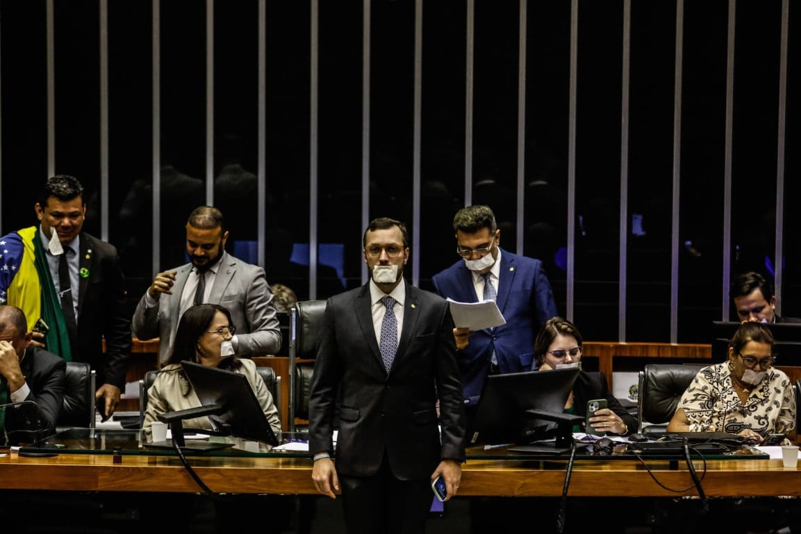 Hugo Motta marca sessão e avisa: deputado que tentar obstruir será suspenso e retirado pela polícia