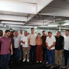 Lucas Ribeiro recebe apoio de seis prefeitos durante ExpoRiacho 2025, em Riacho dos Cavalos