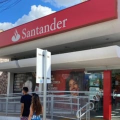 Banco Santander confirma fechamento das agências de Sousa e Cajazeiras; sindicalista lamenta demissões