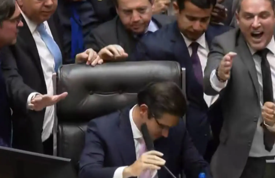 Barraco na Câmara: Hugo Motta enfrenta confusão para assumir presidência em meio a ocupação bolsonarista