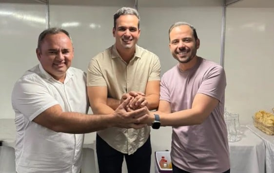 Prefeito e vice-prefeito de Paulista oficializam apoio à Lucas Ribeiro para o Governo