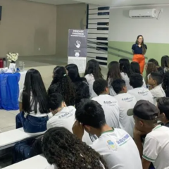 Em palestra, juiz de São José de Piranhas destaca os perigos das drogas para adolescentes