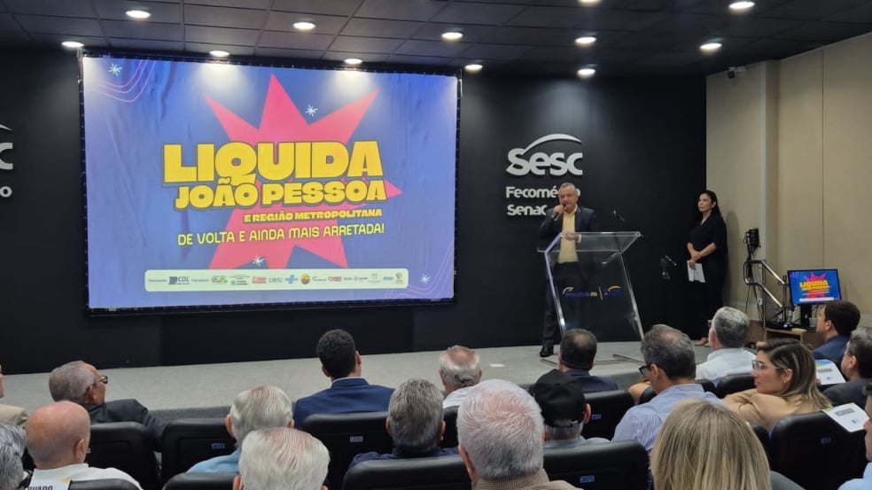 Lucas Ribeiro e Cícero Lucena sentam lado a lado em evento e prefeito é chamado de “Presidente de João Pessoa”; veja