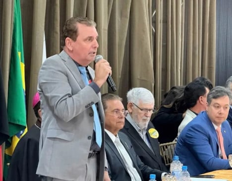 Deputado Chico Mendes celebra aniversário de Padre Rolim em sessão especial da ALPB