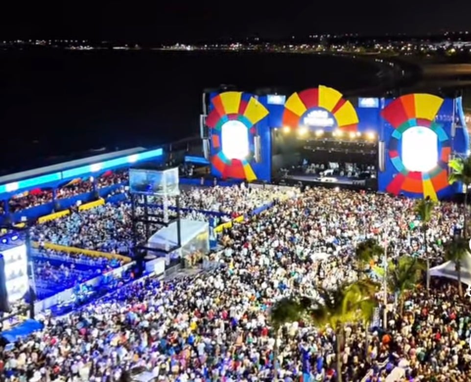João Pessoa celebra 440 anos com recorde de público para show de Roberto Carlos na orla; assista