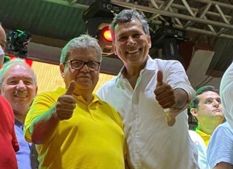 Governador João Azevêdo quer cargos desocupados até janeiro para aliados disputarem eleições 2026, diz Ricardo Barbosa