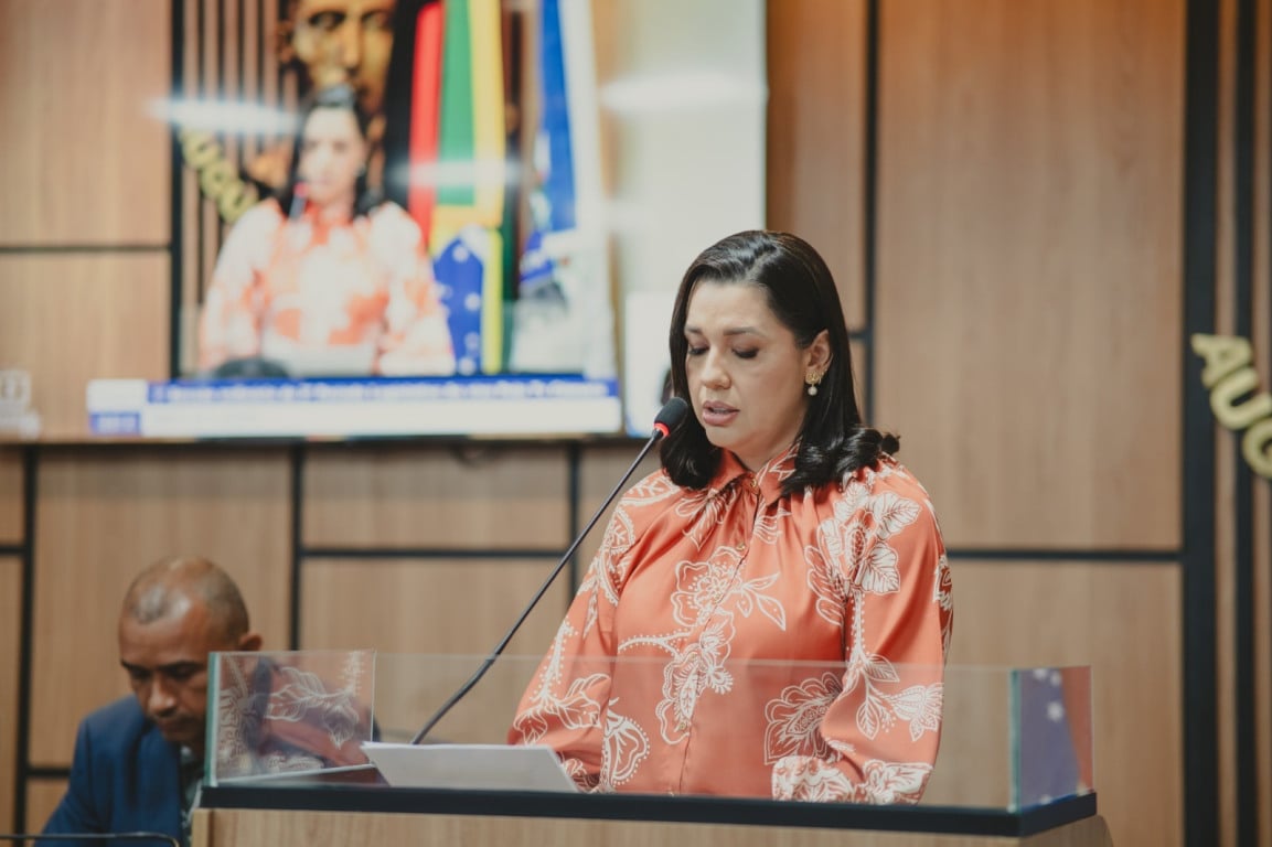 Na Câmara, Denise Ribeiro apresenta resultados e destaca avanços da assistência social em Sapé