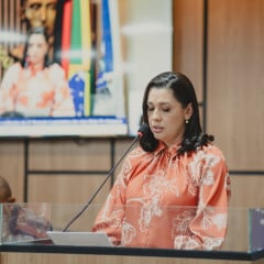 Na Câmara, Denise Ribeiro apresenta resultados e destaca avanços da assistência social em Sapé