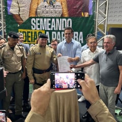 Lucas Ribeiro abre o ODE de Campina Grande ao lado de Adriano Galdino