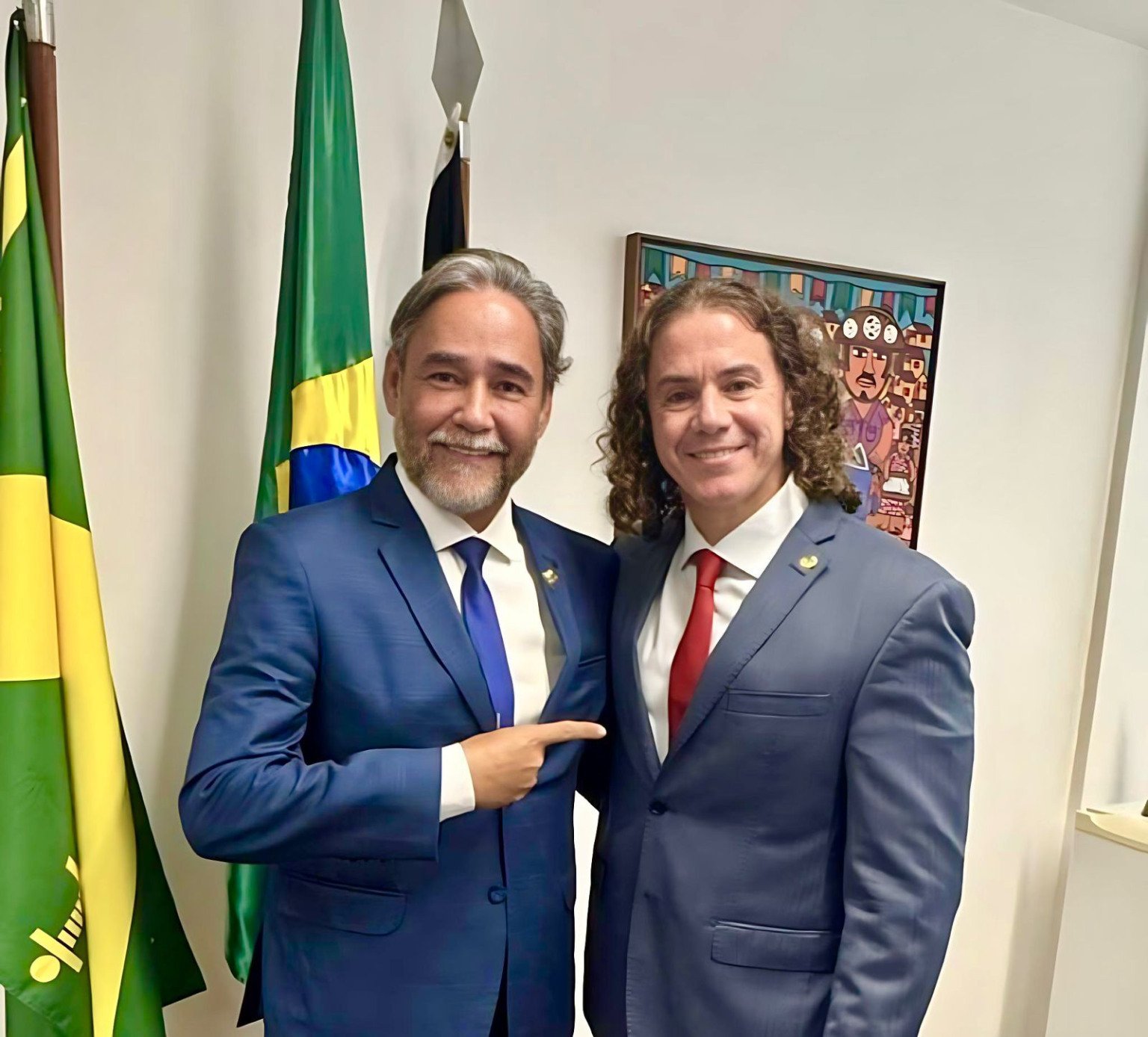 Veneziano garante R$ 2 milhões para pavimentação de ruas em Bayeux, através da articulação do presidente da Câmara, Adriano Martins