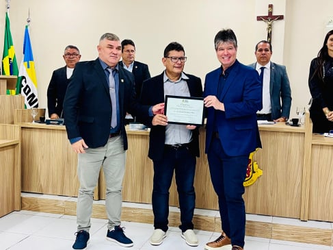 Deputado Ruy Carneiro participa de Sessão na Câmara de Conde, entrega de título de cidadão e defende acessibilidade nas praias