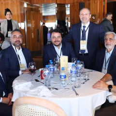 "Nenhum investidor coloca dinheiro onde a regra muda o tempo todo", diz Efraim em palestra para representantes da Associação Nacional de restaurantes em SP