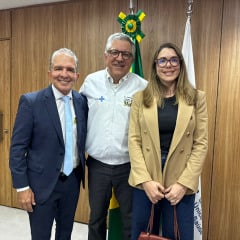 Prefeito Nabor e médica Olívia Motta se reúnem com ministro Padilha para tratar de demandas da saúde de Patos