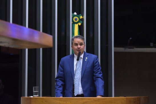 “A gente luta pela inclusão real”, diz Efraim ao reforçar compromisso com a causa do autismo